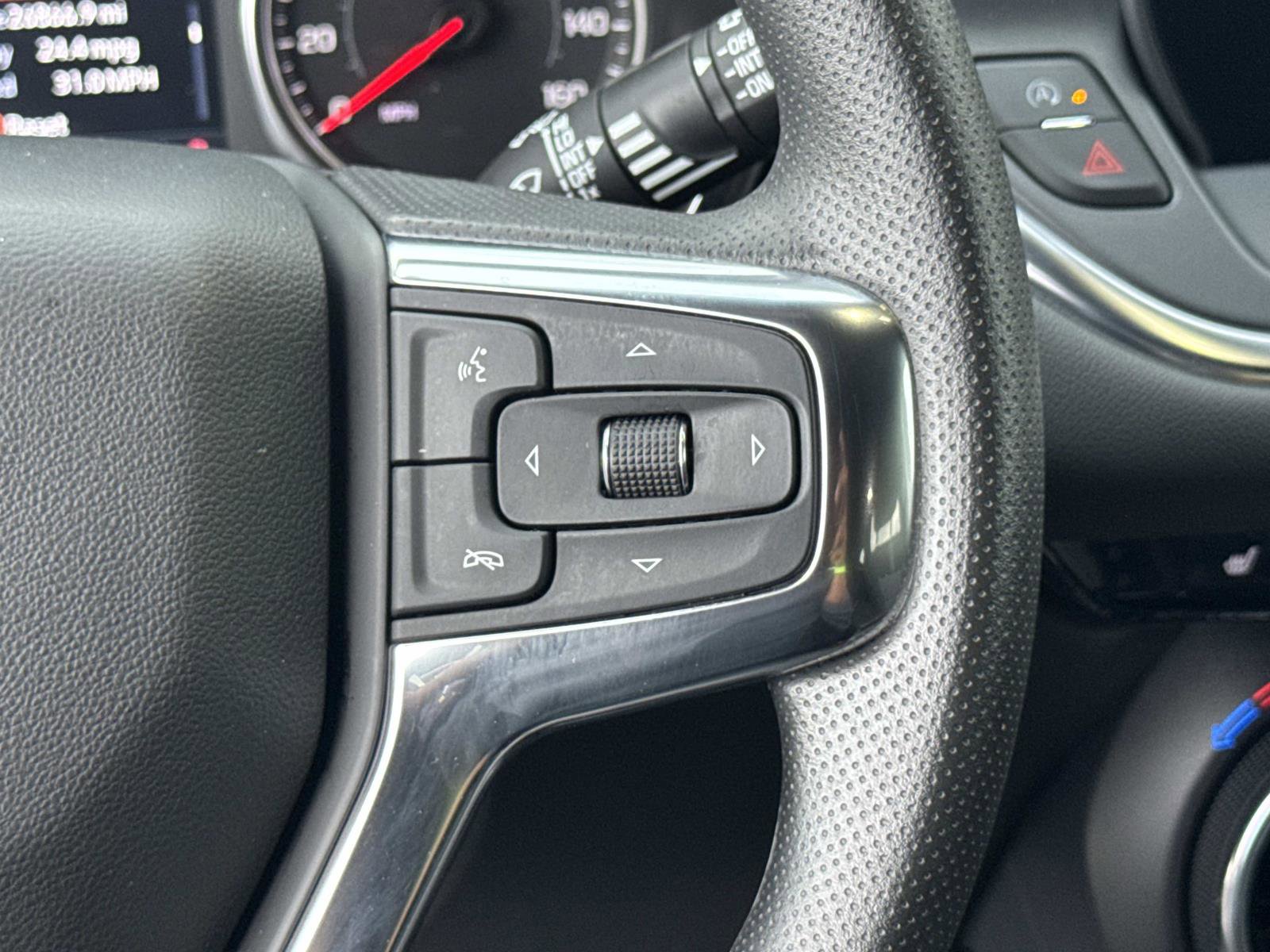 Used 2025 Chevrolet Blazer LT image 8