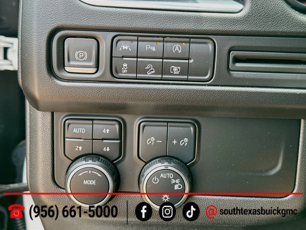 Used 2023 Chevrolet Suburban Z71 w/ Luxury Package AWD/4WD image 21