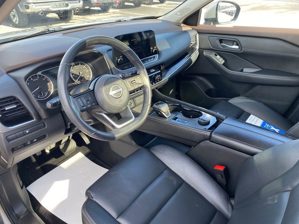 Used 2023 Nissan Rogue SL w/ SL Premium Package image 24