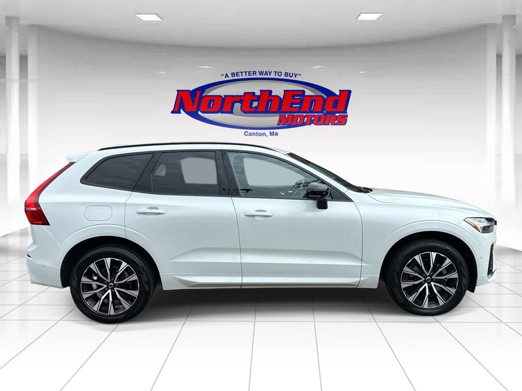 Used 2025 Volvo XC60 B5 Plus AWD/4WD image 8