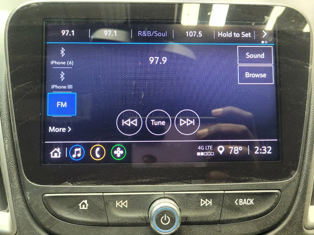 Used 2021 Chevrolet Malibu RS FWD image 25