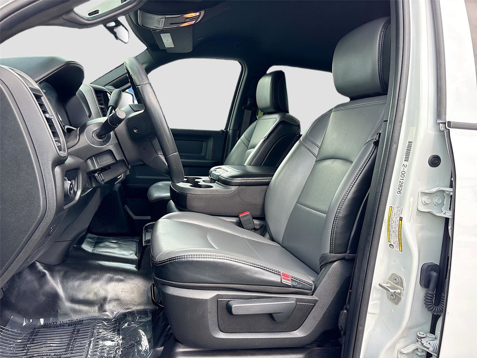 Used 2024 RAM 2500 Tradesman w/ Chrome Appearance Group image 22