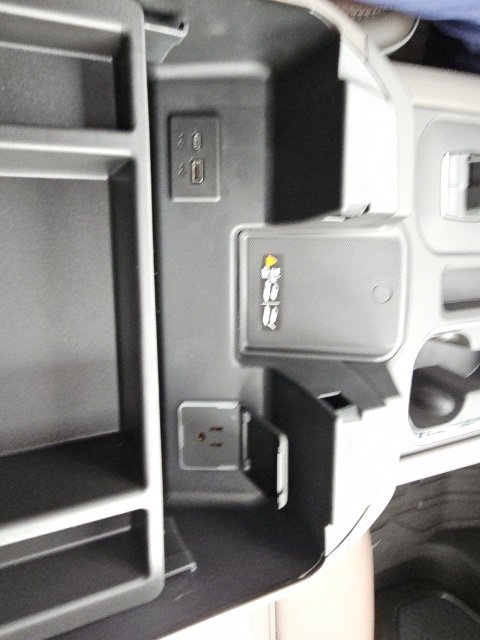 New 2026 GMC Sierra 3500 Denali w/ Denali Reserve Package image 40