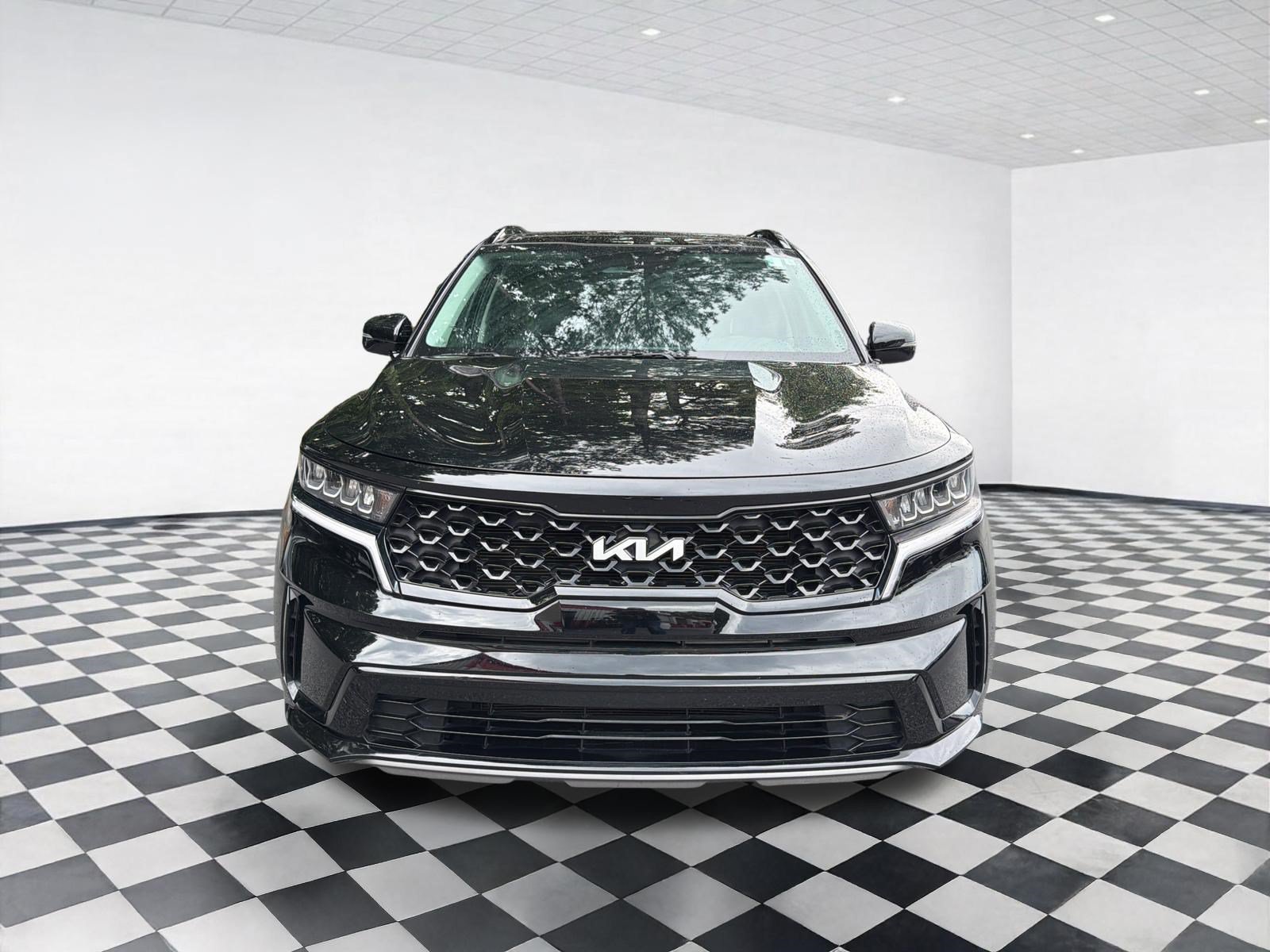 Used 2023 Kia Sorento S w/ Panoramic Sunroof Package FWD image 2
