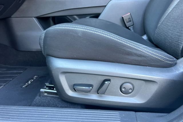 Used 2021 Nissan Rogue SV image 13