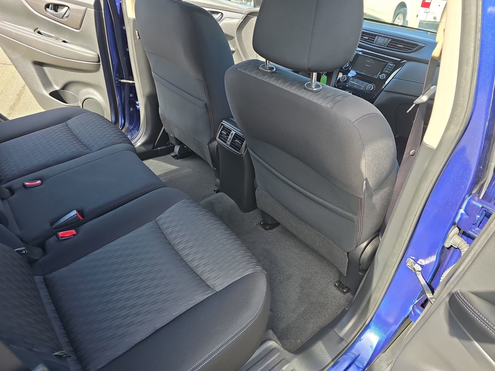 Used 2020 Nissan Rogue S image 15