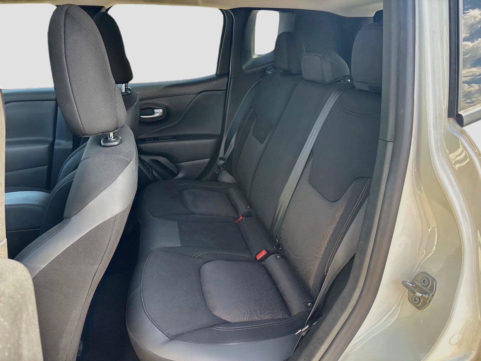 Certified 2023 Jeep Renegade Latitude AWD/4WD image 11