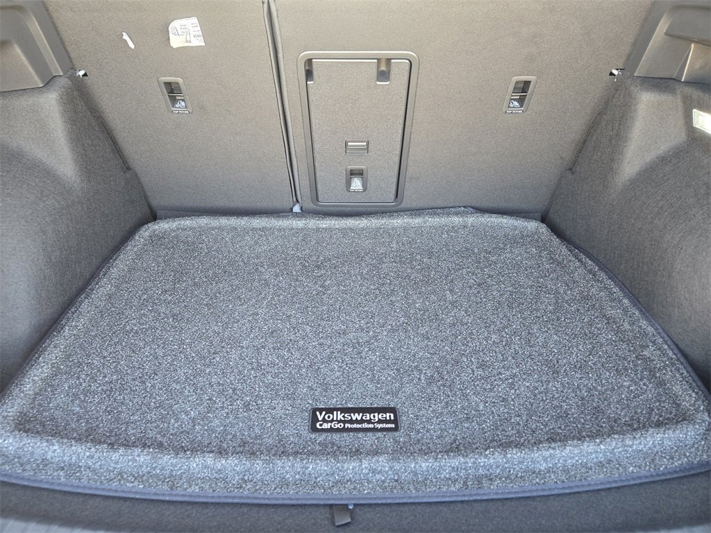 New 2026 Volkswagen Taos SE image 24