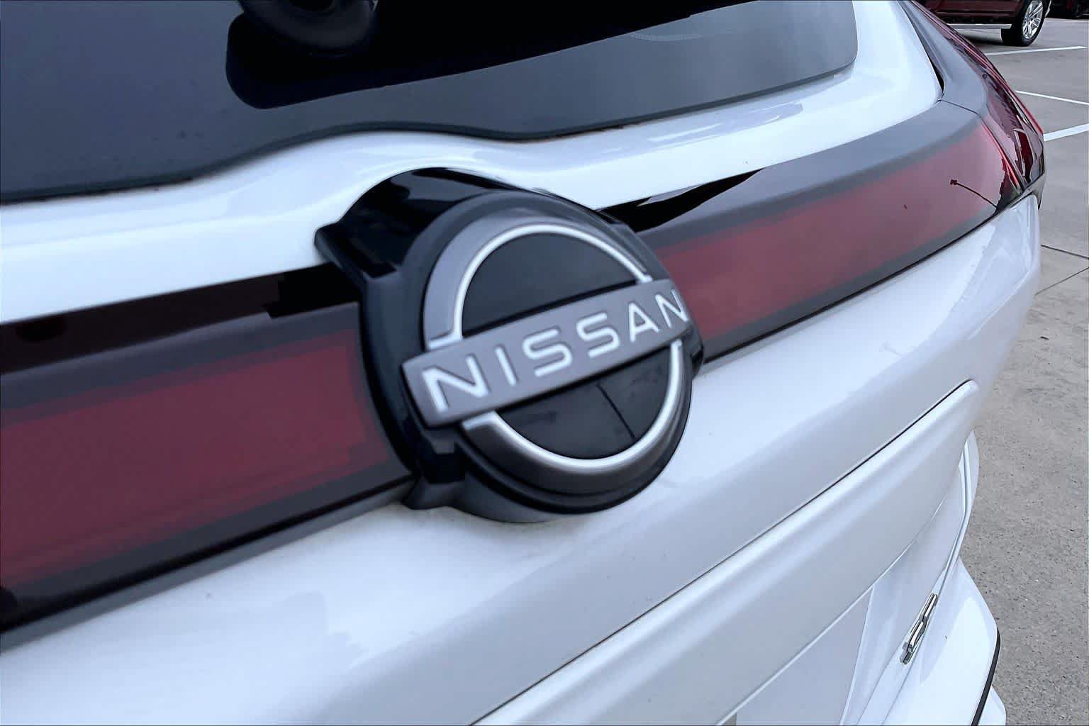Used 2024 Nissan Kicks SR w/ SR Premium Package FWD image 30