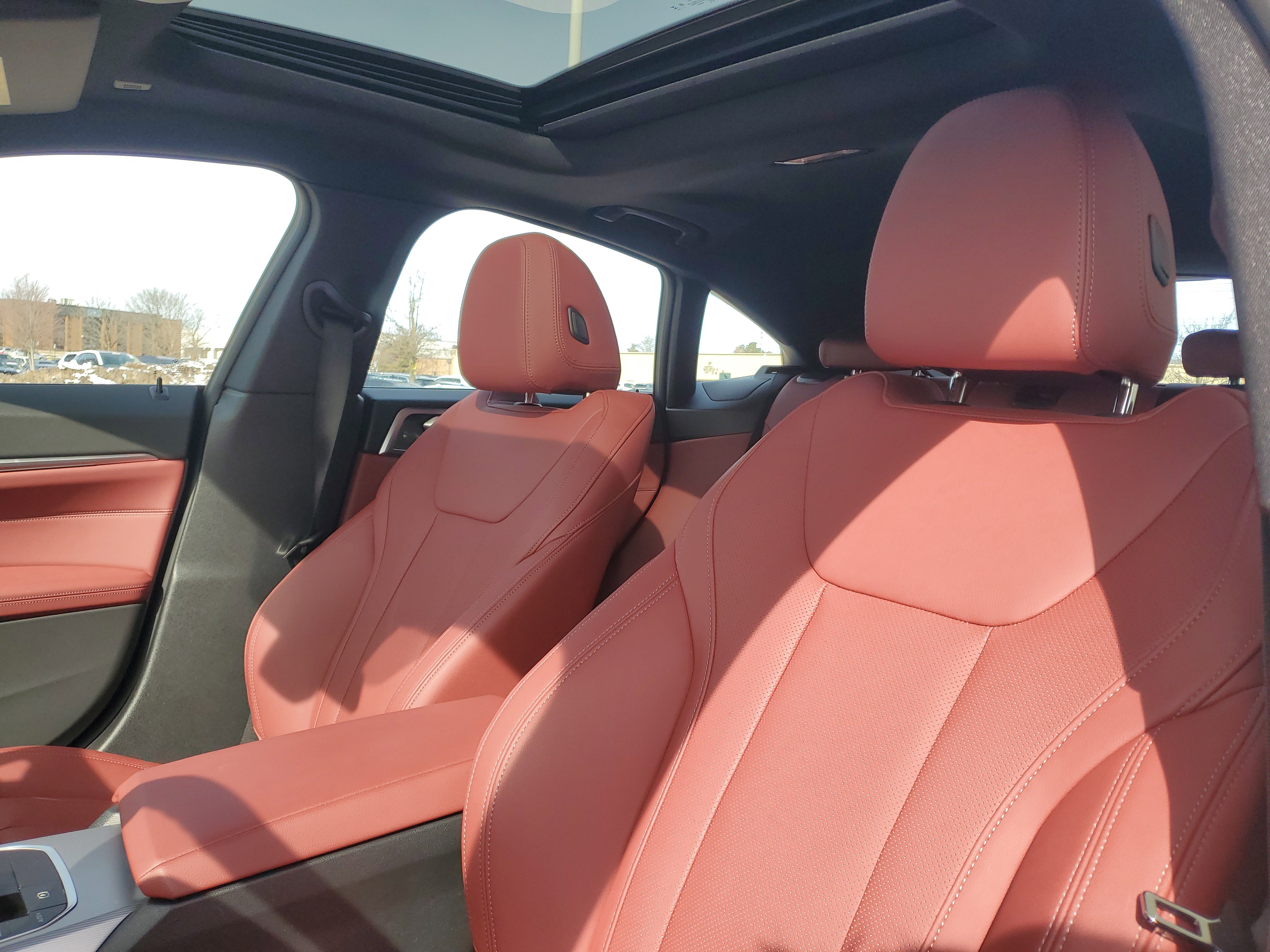 Used 2024 BMW i4 eDrive40 w/ M Sport Package image 7