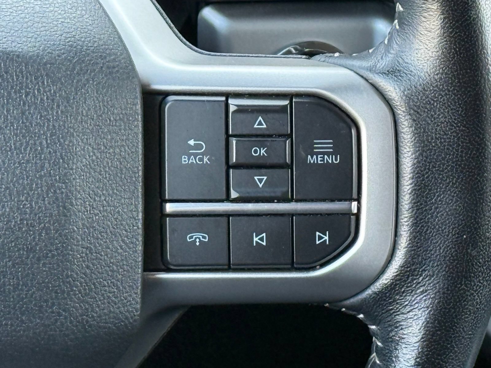 Used 2023 Ford Expedition XL AWD/4WD image 33