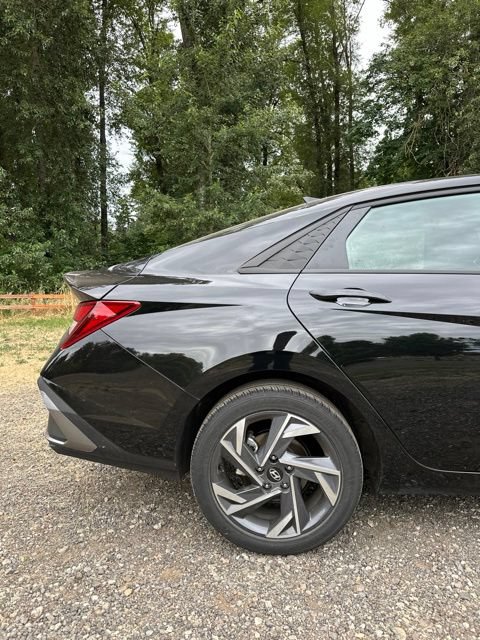 Certified 2025 Hyundai Elantra Sport FWD image 6
