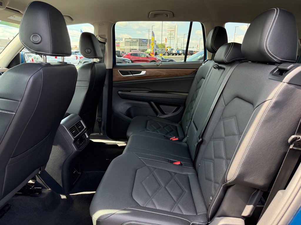 Used 2026 Volkswagen Atlas SE AWD/4WD image 8