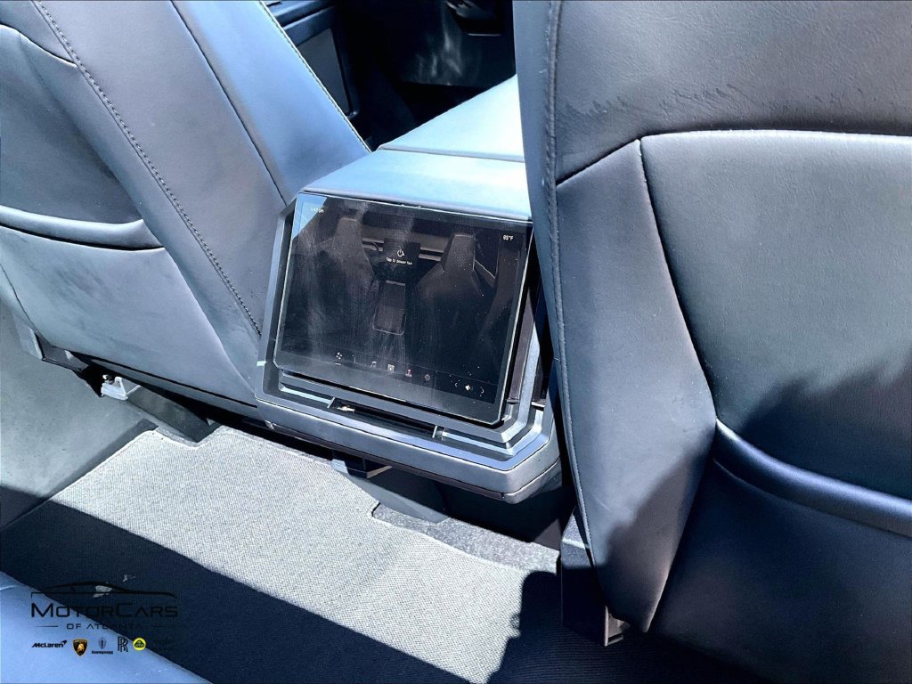 Used 2024 Tesla Cybertruck AWD Crew Cab image 30