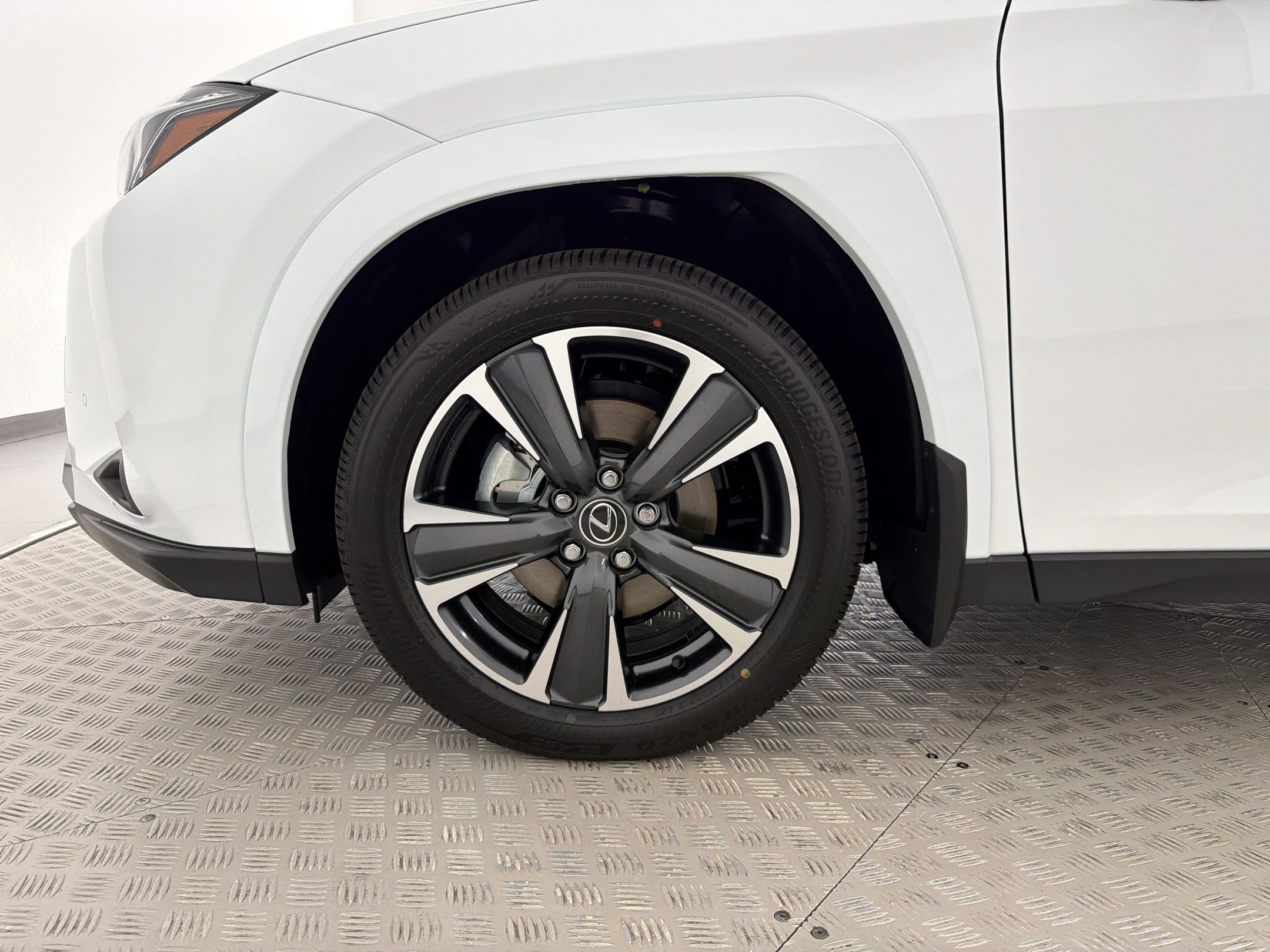 New 2026 Lexus UX 300h FWD image 12
