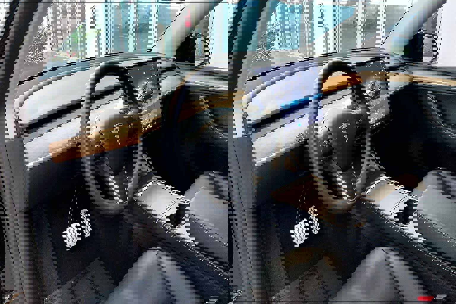 Used 2024 Tesla Model Y Performance image 17