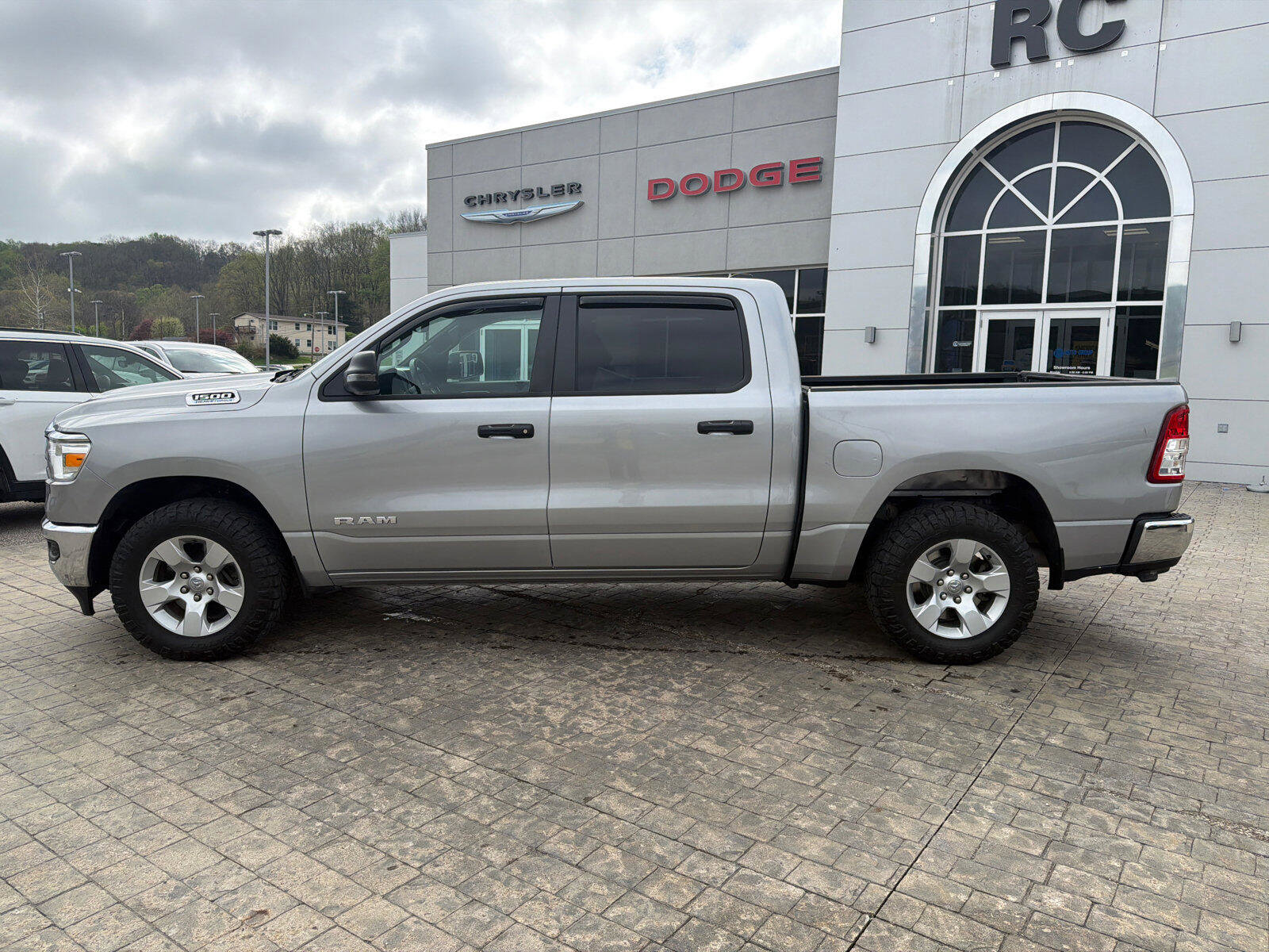 Used 2024 RAM 1500 Big Horn AWD/4WD image 5