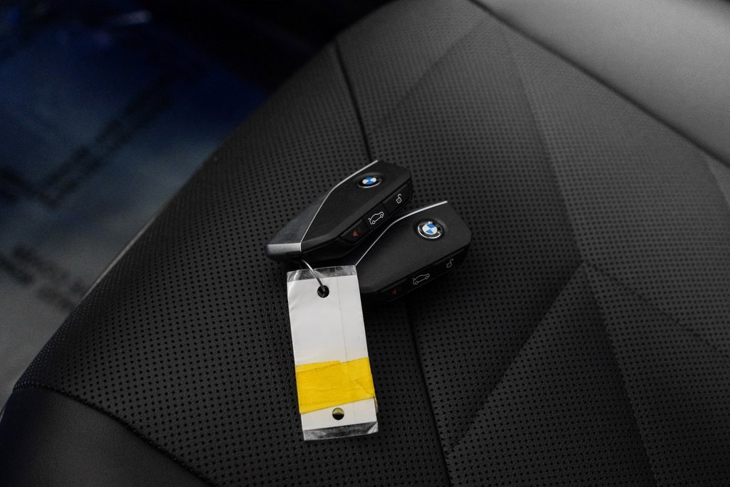 Used 2025 BMW iX xDrive50 image 58