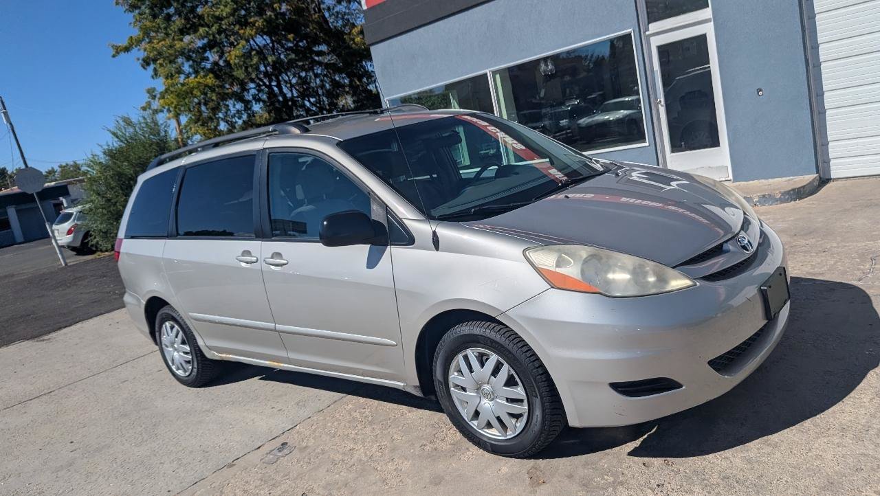 Used 2008 Toyota Sienna LE FWD image 3