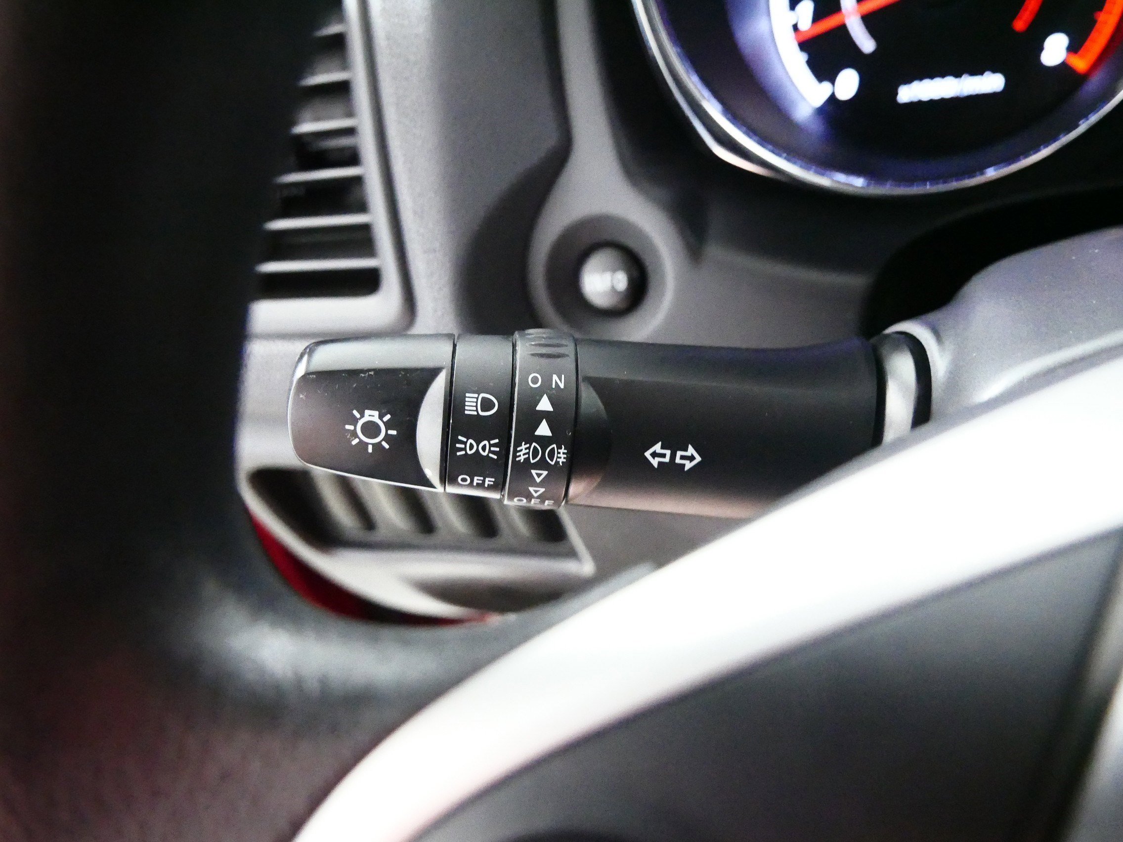 Used 2020 Mitsubishi Outlander Sport ES AWD/4WD image 32