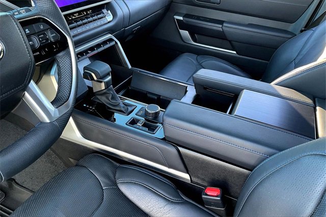 Used 2025 Toyota Sequoia Platinum image 17