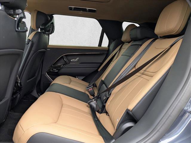 New 2026 Land Rover Range Rover Sport Dynamic SE image 16
