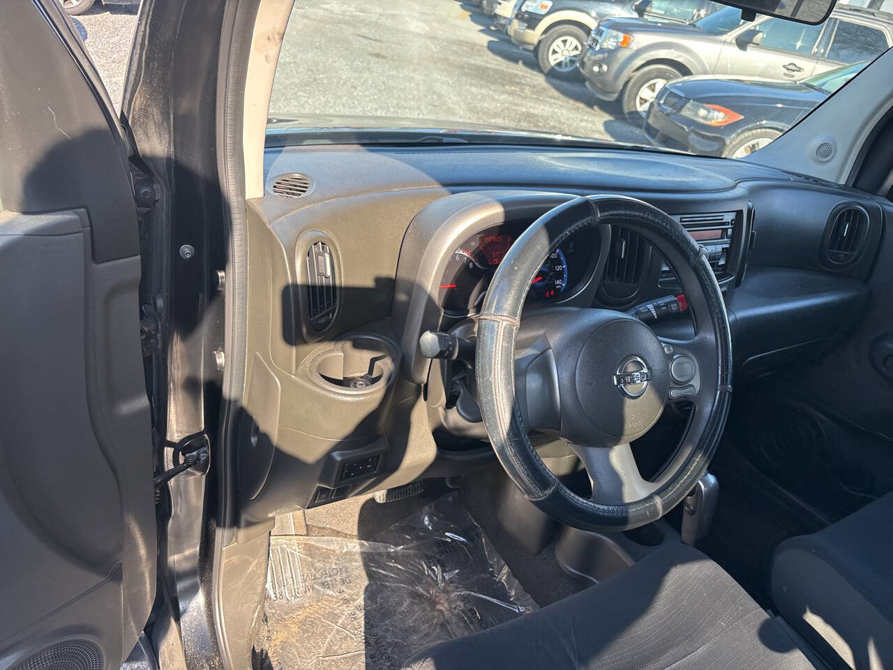 Used 2009 Nissan Cube 1.8 SL w/ Interior Designer Pkg FWD image 11