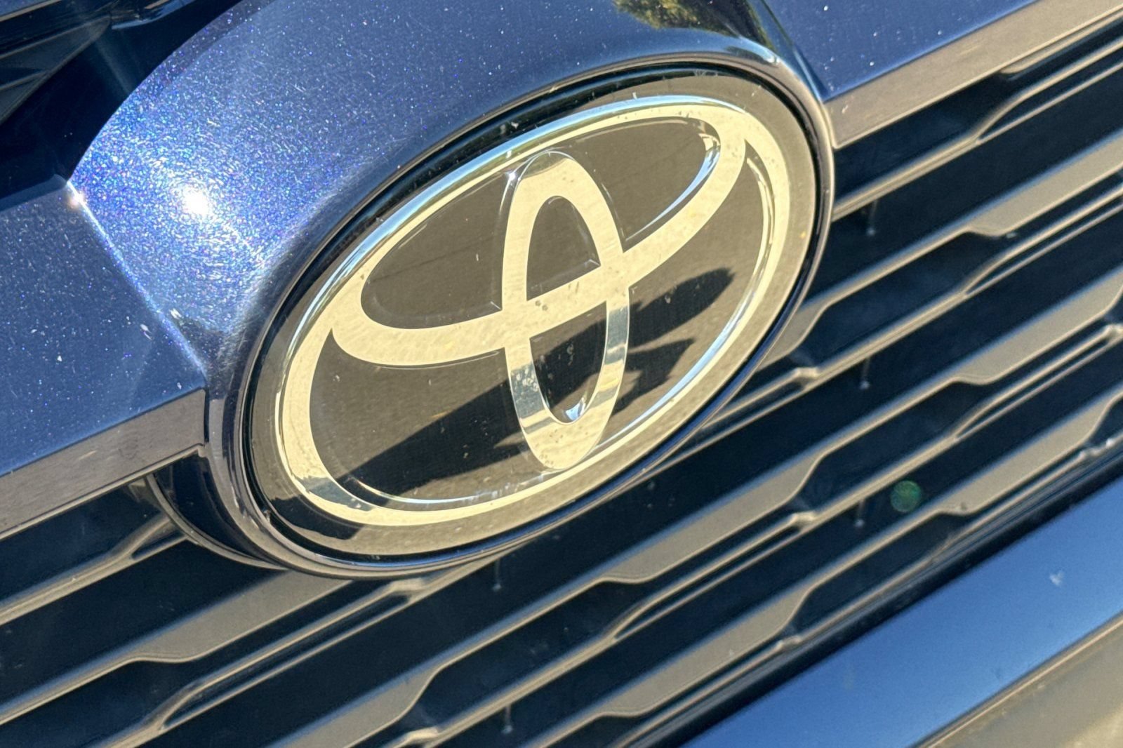 Certified 2025 Toyota RAV4 XLE AWD/4WD image 48