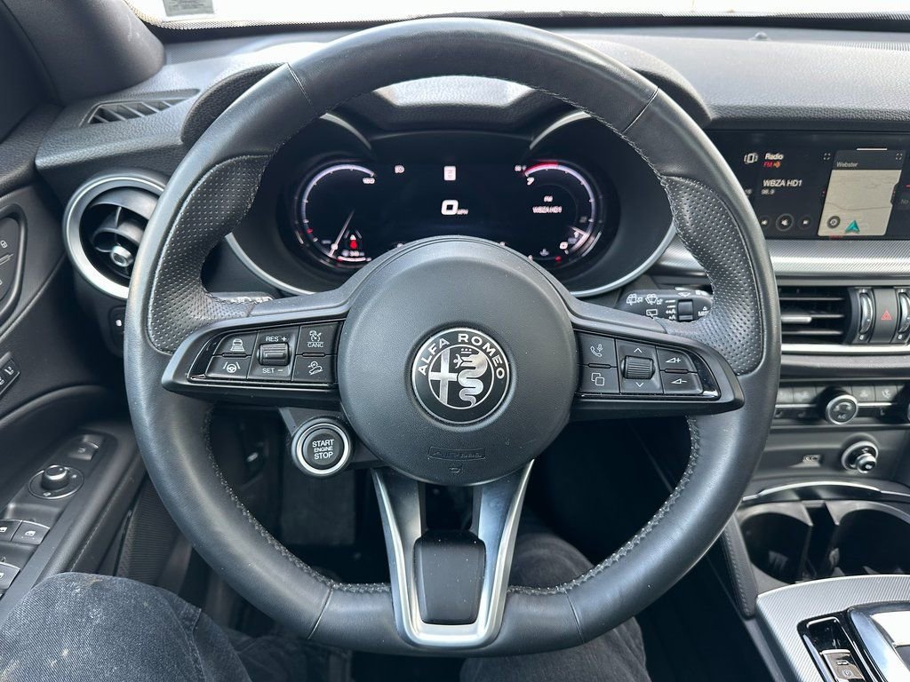 Used 2024 Alfa Romeo Stelvio Ti w/ Active Assist Plus Package AWD/4WD image 2