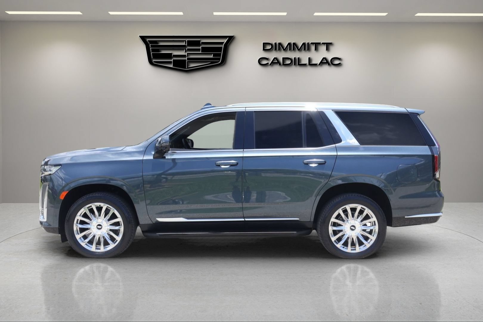 Used 2021 Cadillac Escalade Premium Luxury RWD image 8