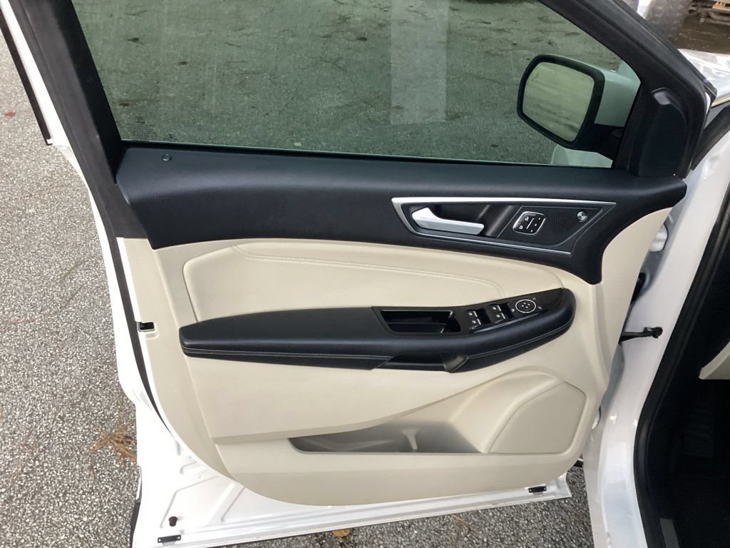 Used 2019 Ford Edge Titanium w/ Equipment Group 301A FWD image 26