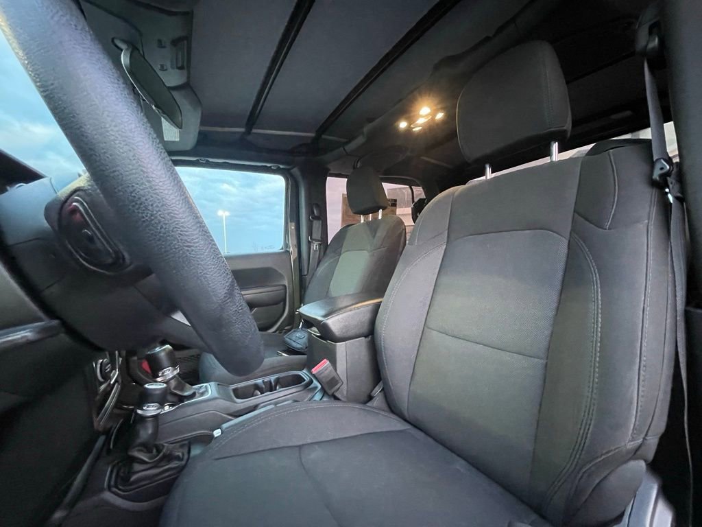 Used 2022 Jeep Wrangler Sport image 19