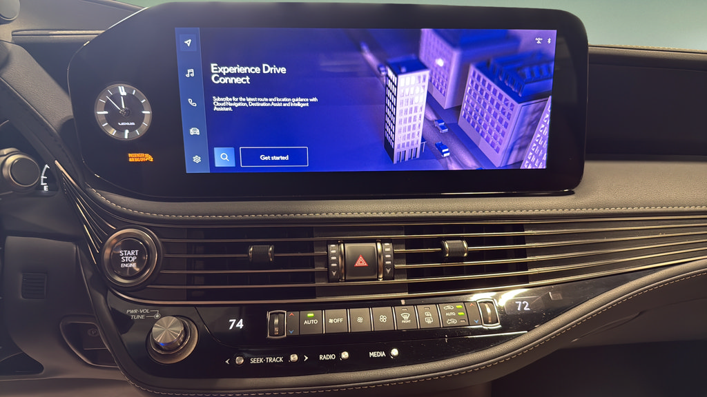 Used 2023 Lexus LS 500 AWD w/ Luxury Package image 31