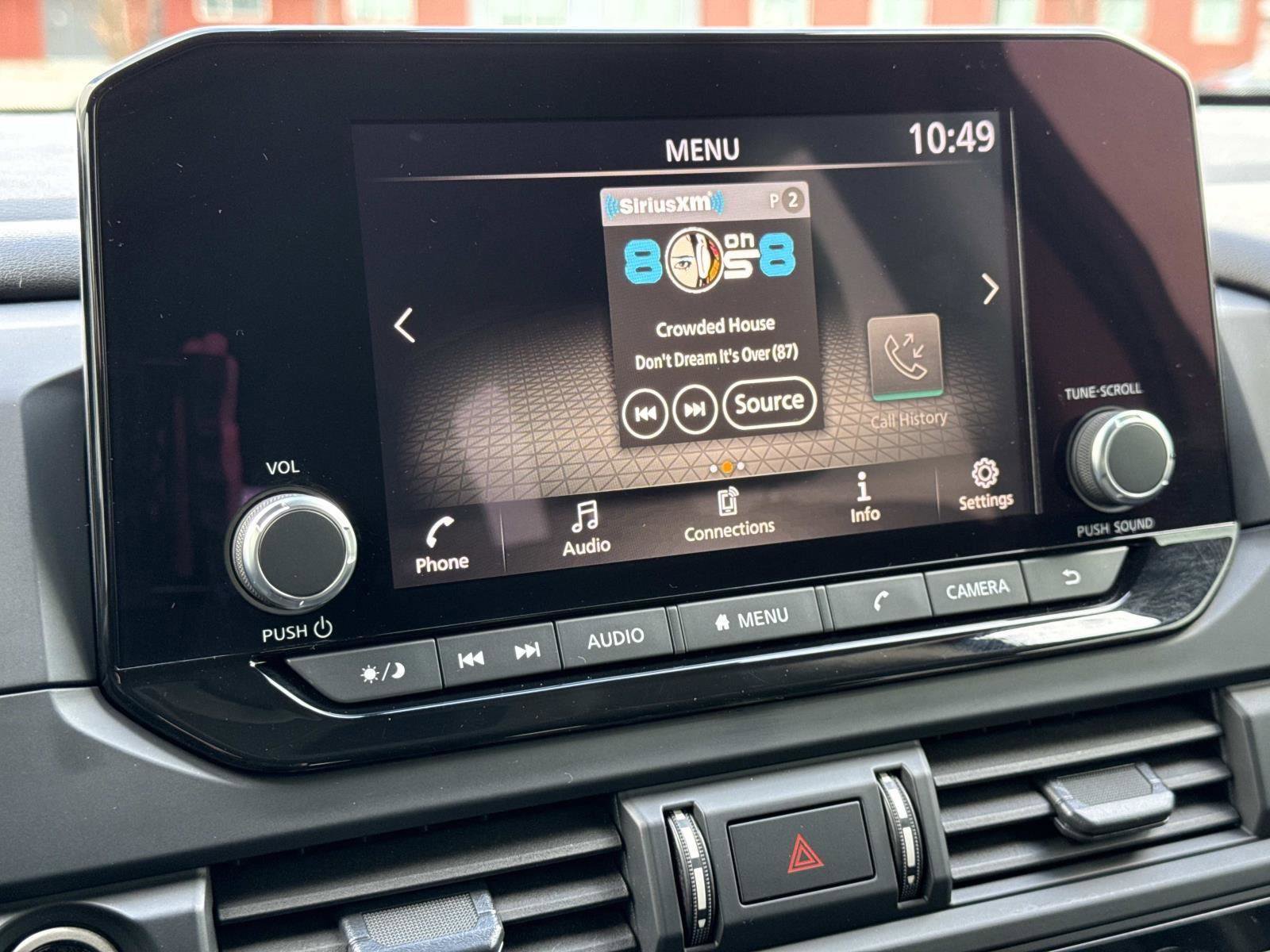 Used 2024 Nissan Pathfinder S image 3