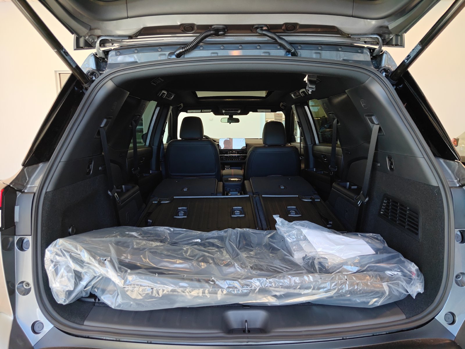 New 2026 Nissan Pathfinder Rock Creek w/ Rock Creek Premium Package AWD/4WD image 17