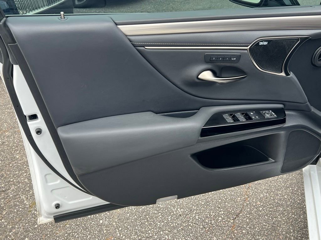 Used 2022 Lexus ES 350 F Sport w/ Accessory Package 2 FWD image 13