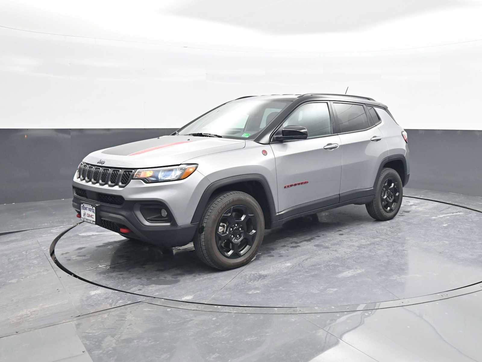 Used 2023 Jeep Compass Trailhawk image 4