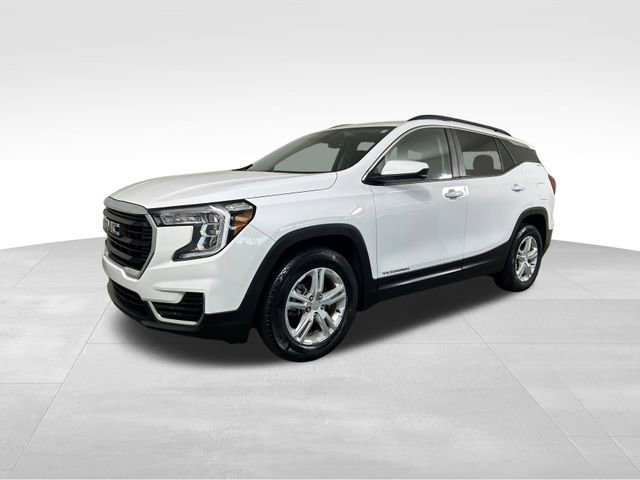 Used 2023 GMC Terrain SLE w/ Driver Convenience Package image 2
