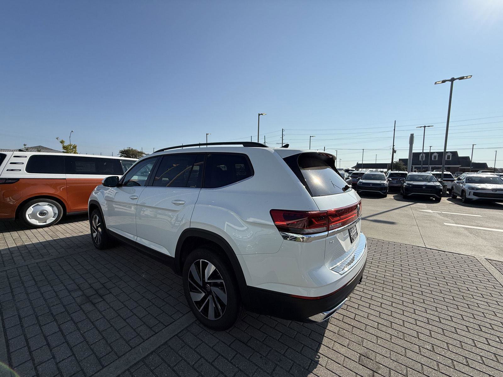 New 2026 Volkswagen Atlas SE image 6