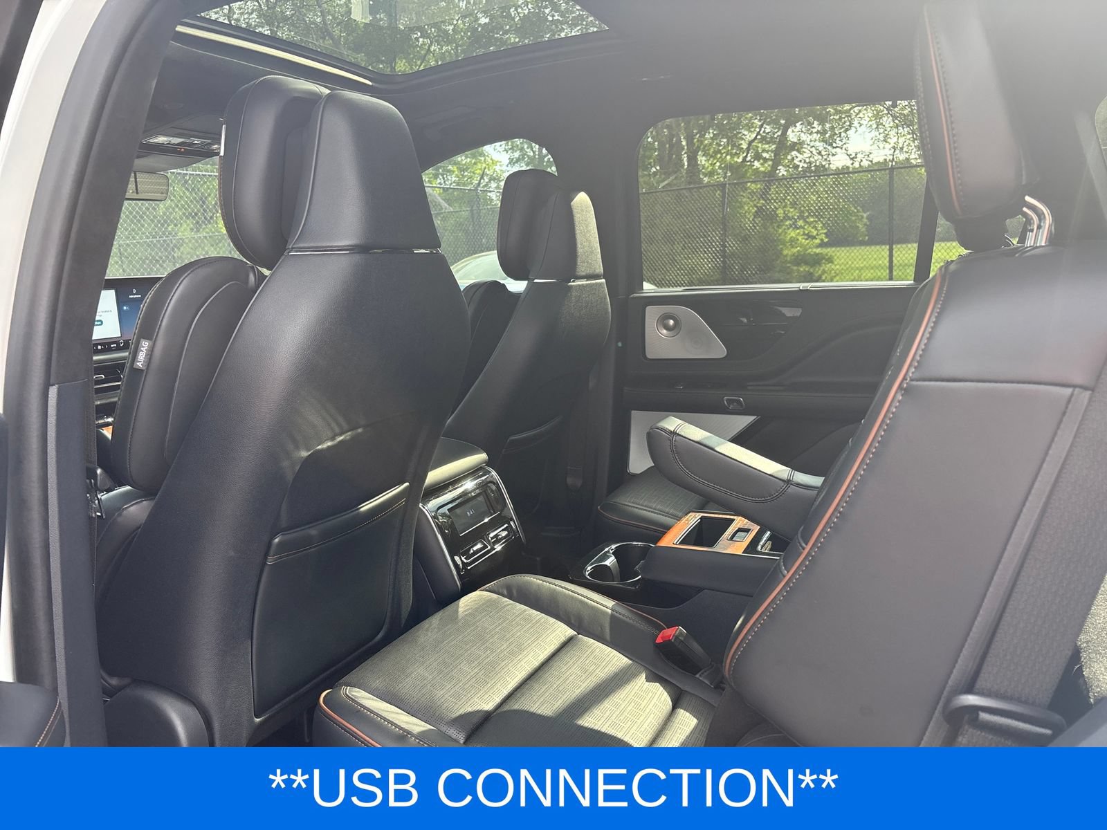 Certified 2025 Lincoln Aviator Black Label w/ Jet Appearance Package AWD/4WD image 14