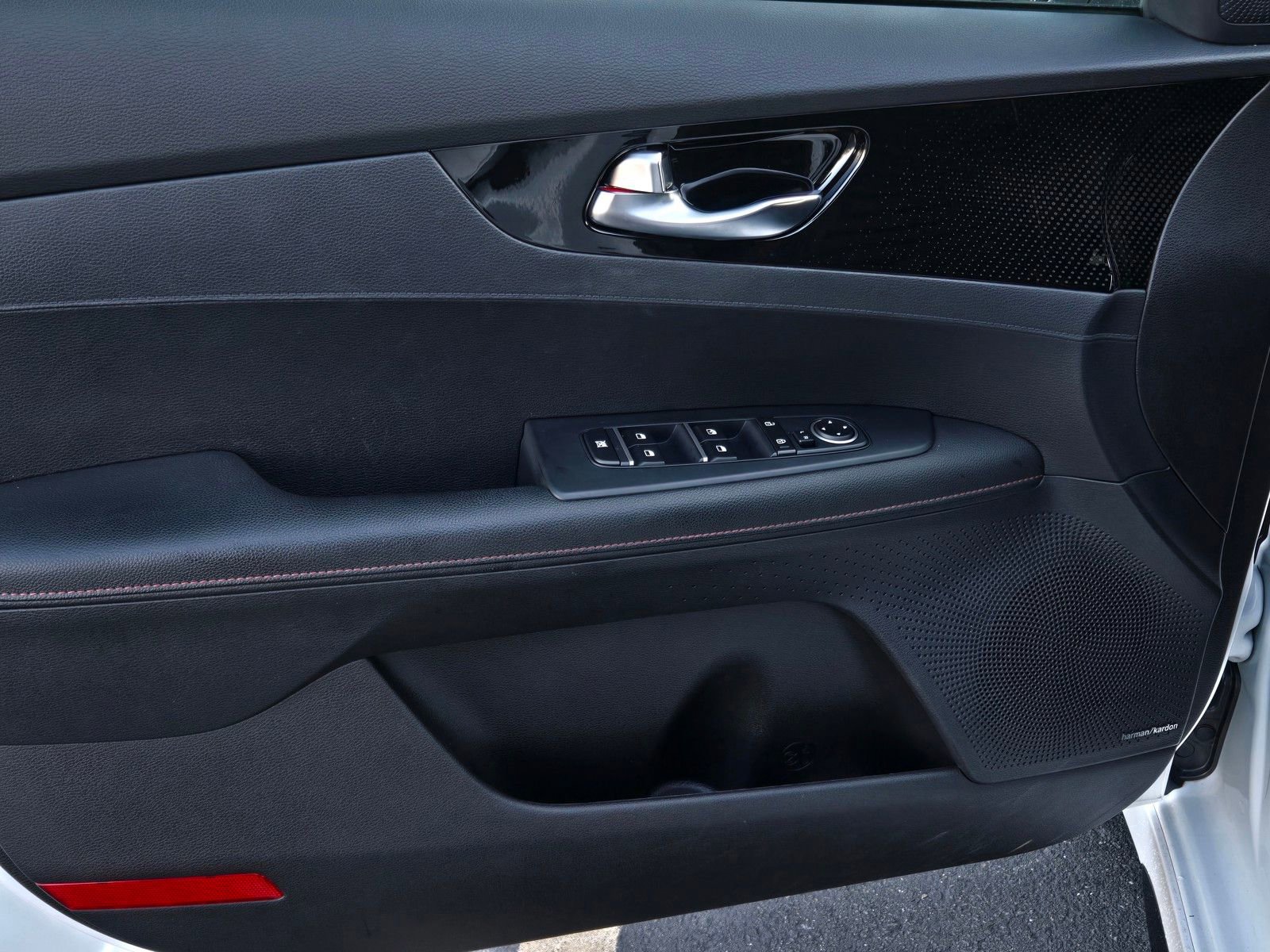 Used 2021 Kia Forte GT w/ GT2 Package image 9