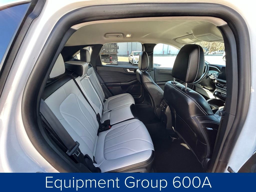 Used 2025 Ford Escape Platinum w/ Premium Technology Package image 22