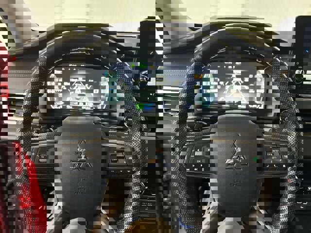 Used 2024 Mitsubishi Outlander SEL image 11