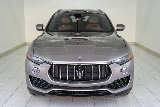 Used 2017 Maserati Levante S image 3
