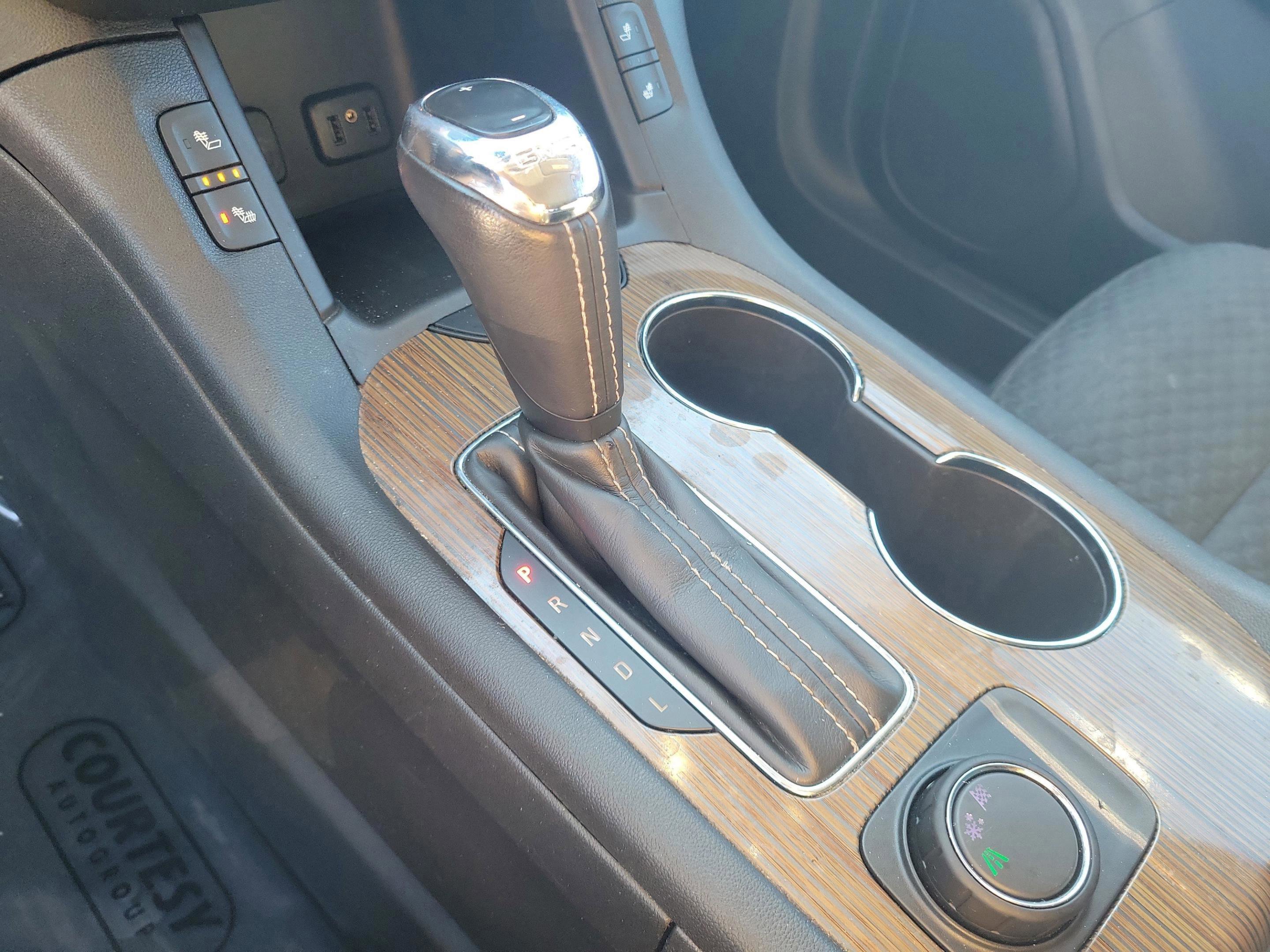 Used 2018 GMC Acadia SLE image 15