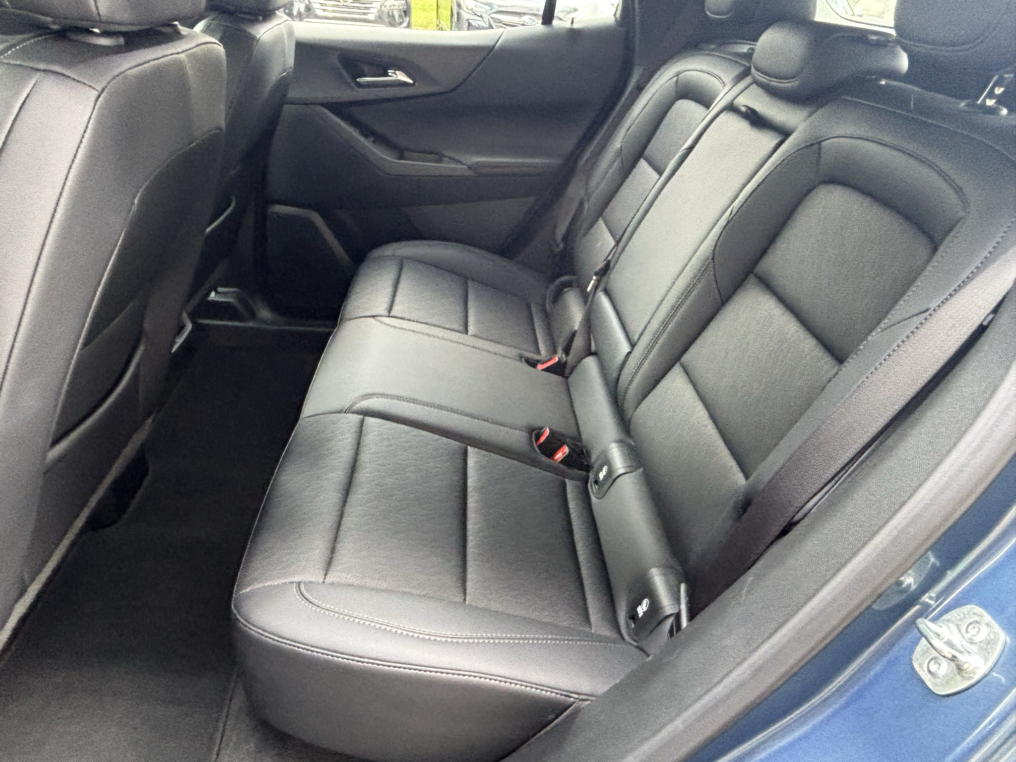 Used 2025 Chevrolet Equinox LT w/ Convenience Package II AWD/4WD image 24