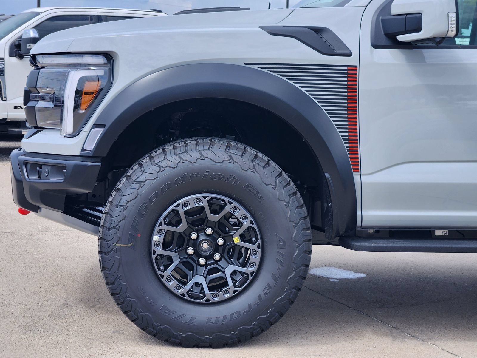 New 2026 Ford F150 Raptor w/ Equipment Group 803A Raptor R AWD/4WD image 10