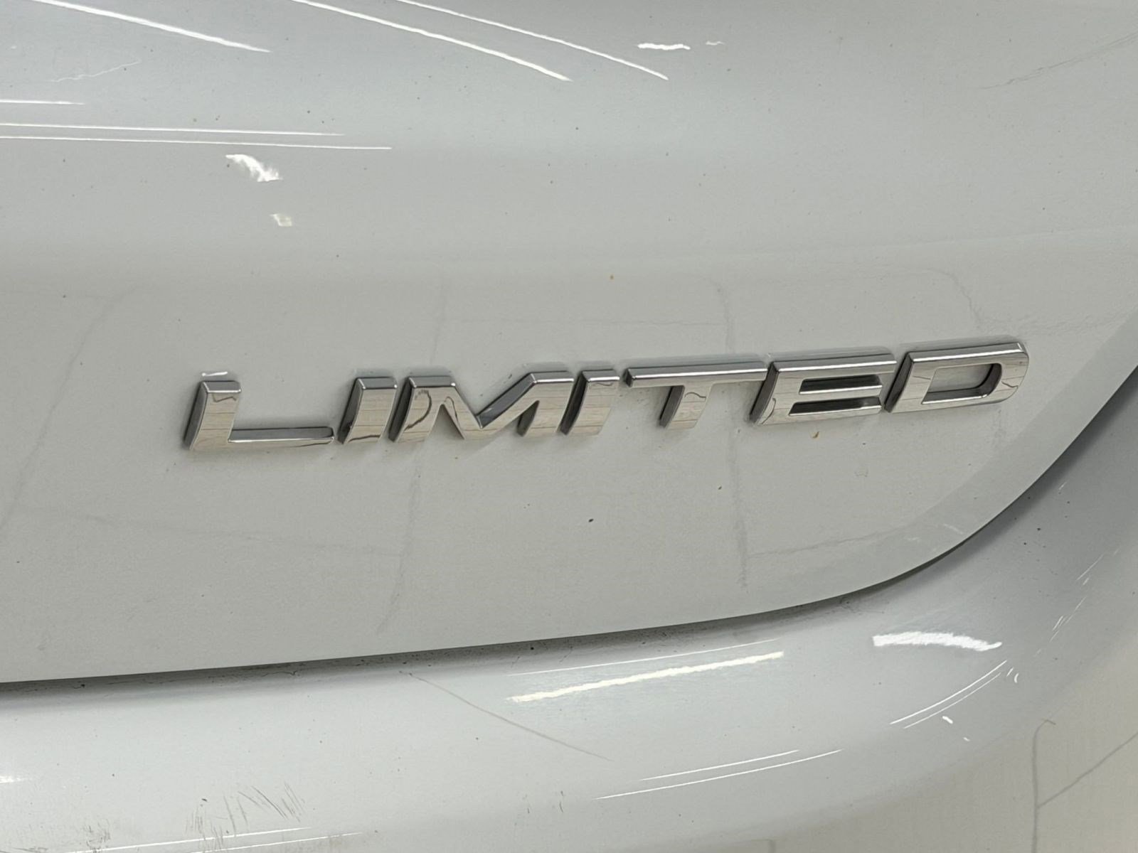 Used 2025 Jeep Compass Limited image 33