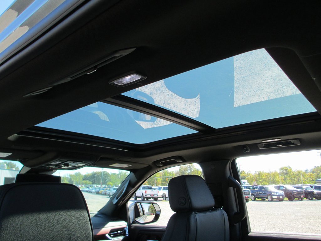 New 2026 GMC Yukon Denali w/ Sun & Power Step Package image 11