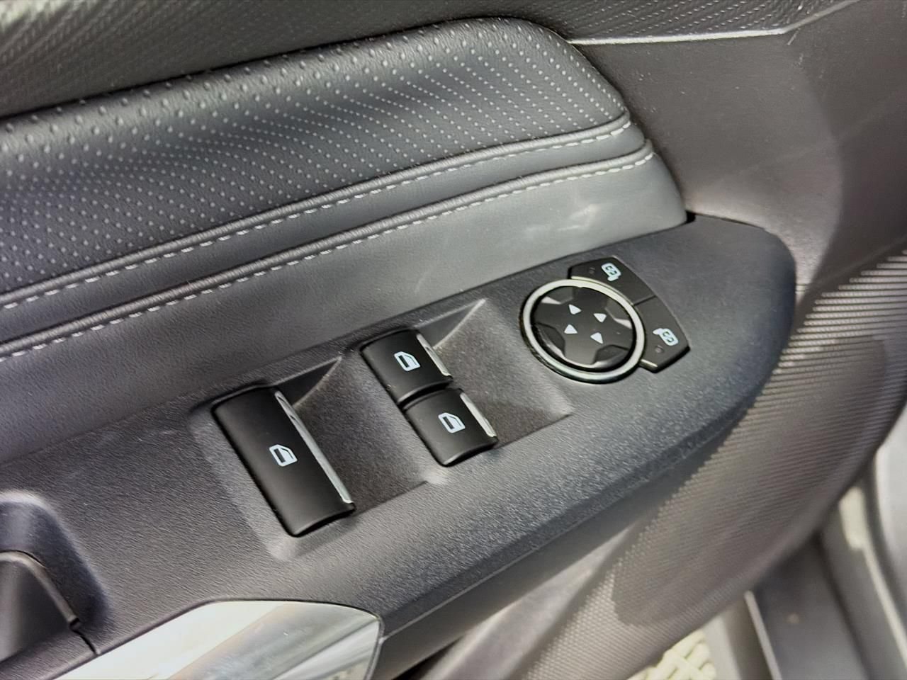 Used 2025 Ford Mustang Premium RWD image 37